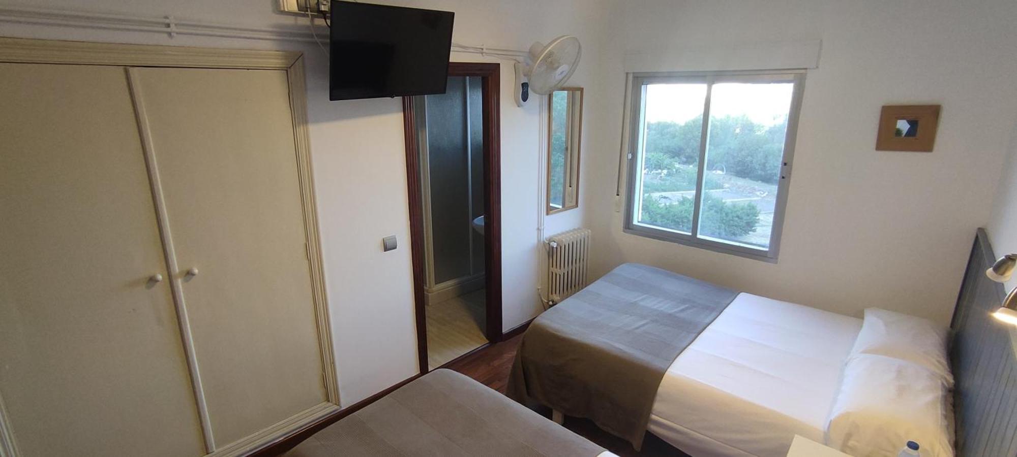 Hostal Cruce Villafranca Del Bierzo Exteriör bild