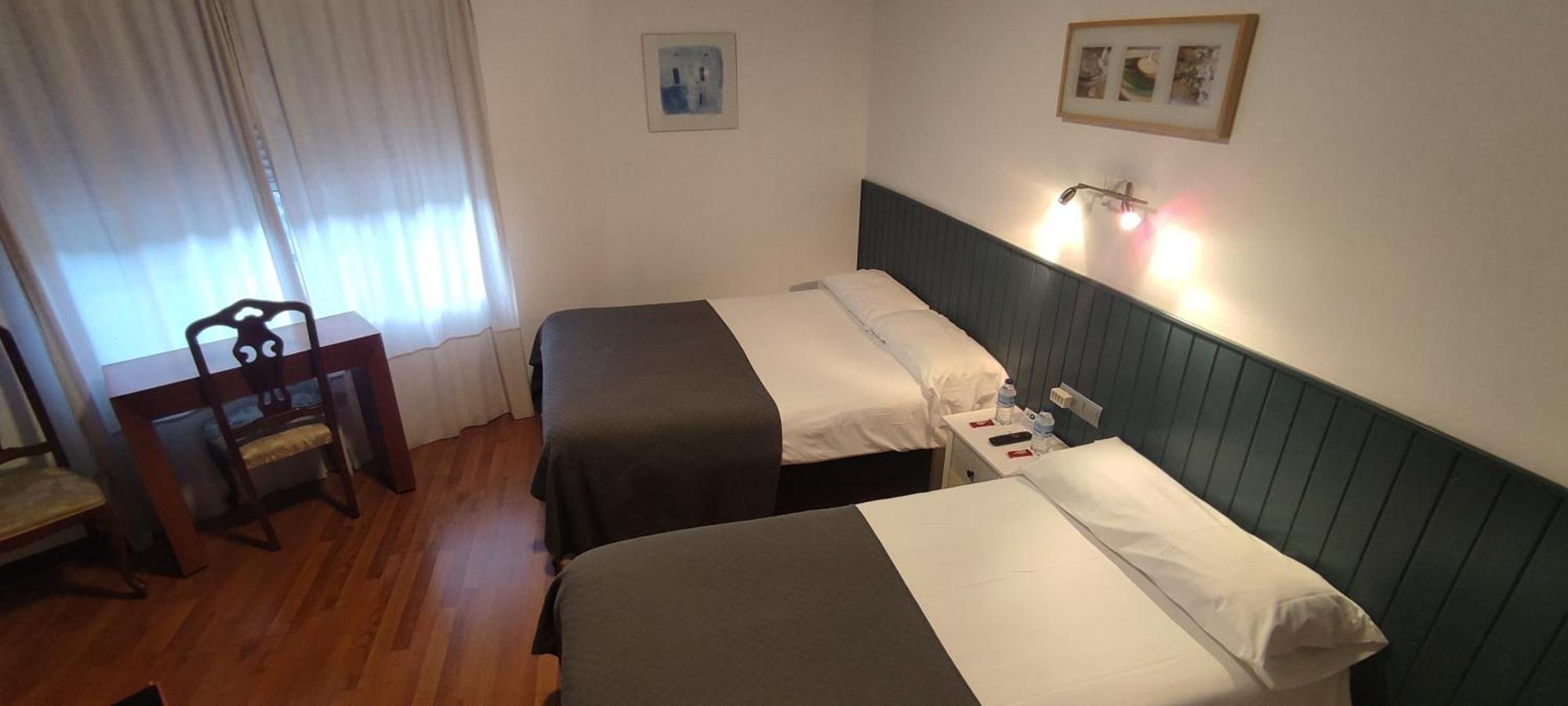 Hostal Cruce Villafranca Del Bierzo Exteriör bild