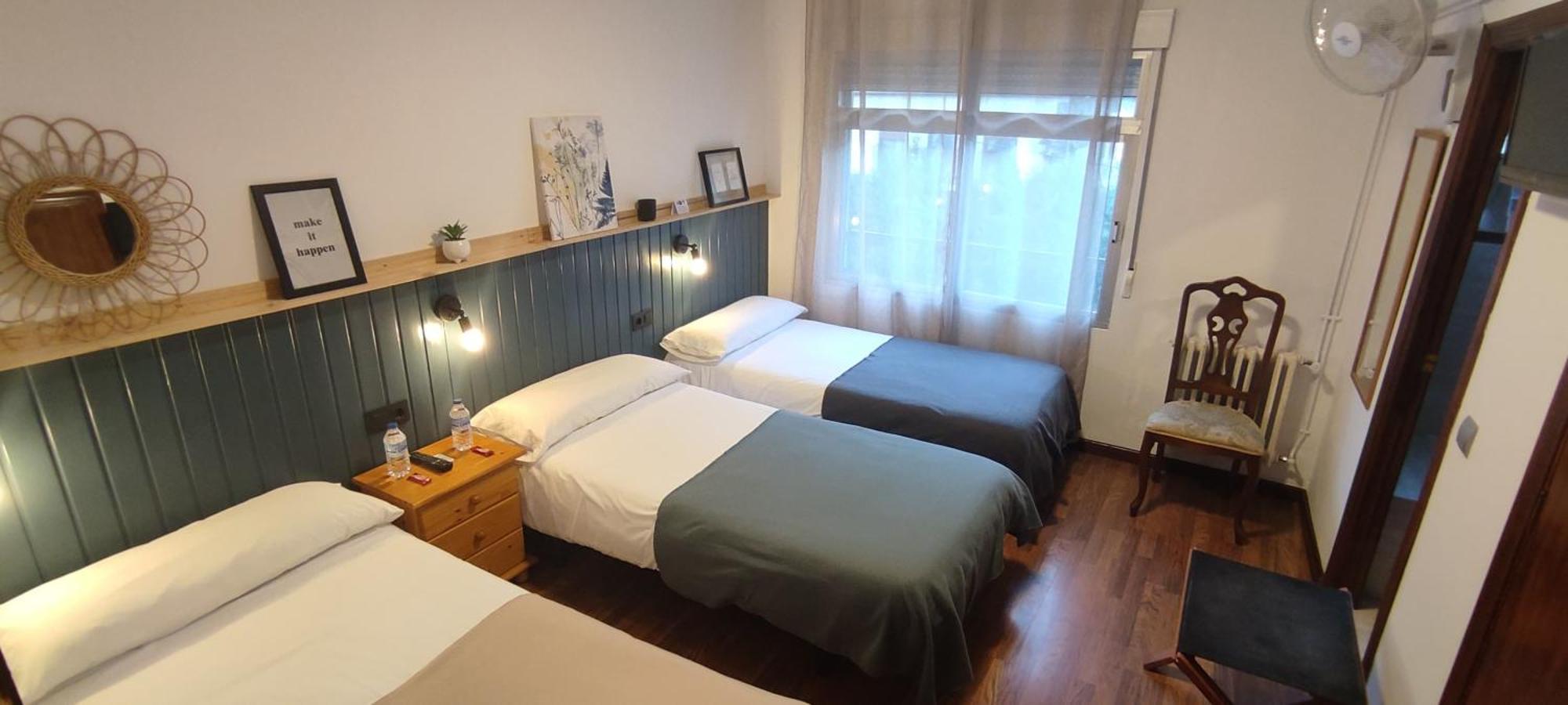 Hostal Cruce Villafranca Del Bierzo Exteriör bild
