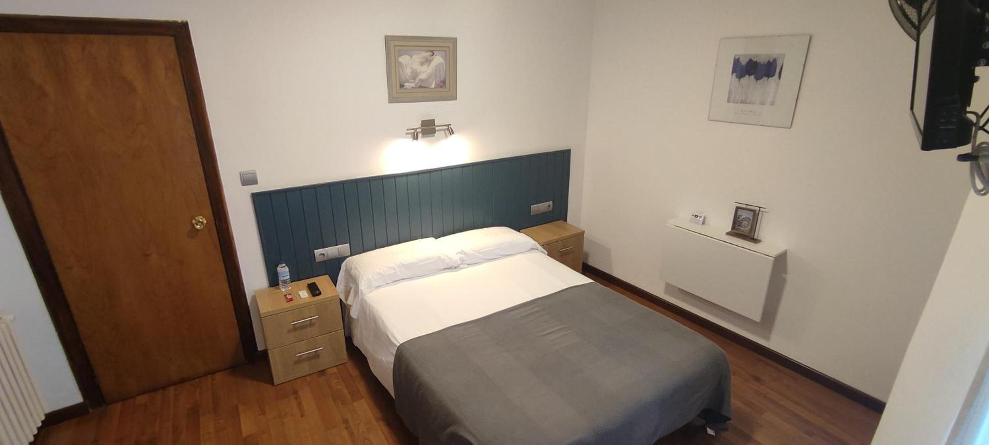 Hostal Cruce Villafranca Del Bierzo Exteriör bild