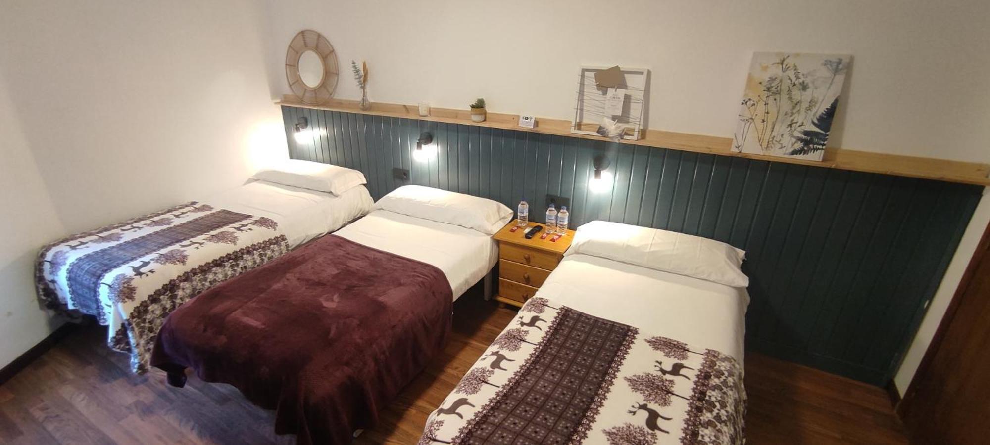 Hostal Cruce Villafranca Del Bierzo Exteriör bild